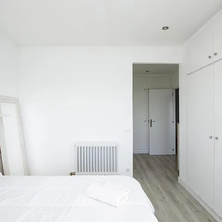Casa Con Bonitas Vistas En Montjuic * Girona