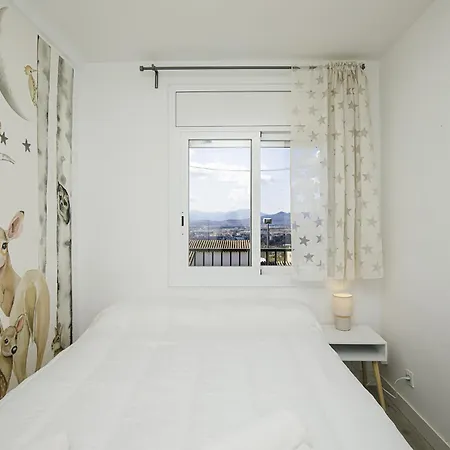 Casa Con Bonitas Vistas En Montjuic * Girona