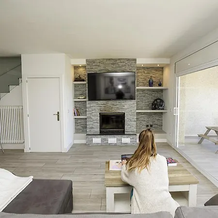בקתה Casa Con Bonitas Vistas En Montjuic ז'ירונה
